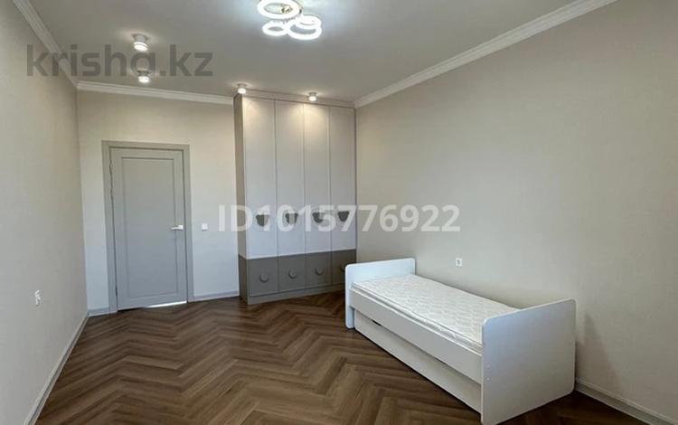 3-комнатная квартира · 70 м² · 6/12 этаж, Е-117 43 за 41.8 млн ₸ в Астане, Есильский р-н — фото 2