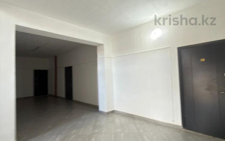 3-комнатная квартира · 118 м² · 3/6 этаж, мкр. Алтын орда, Мкр.Батыс-2 за 42.7 млн ₸ в Актобе — фото 2