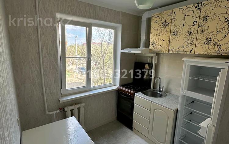 2-комнатная квартира · 50 м² · 2/5 этаж, Старый город, проспект Абая — Электрон за 150 000 ₸ в Актобе — фото 2