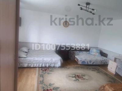 Дом · 3 комнаты · 110 м², Казахстанская 57 — Маг Айгерим за 30 000 ₸ в Бурабае