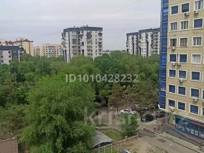 2-комнатная квартира · 58 м² · 6/10 этаж, мкр Аксай-3А 85 — Толе би — Яссауи за 35.5 млн 〒 в Алматы, Ауэзовский р-н