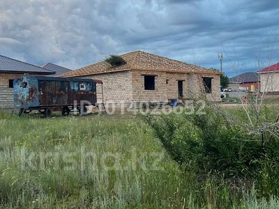 Жеке үй · 4 бөлме · 272 м² · 10 жүзд., Акжар-Плюс 266 — Акжар-Плюс магазин касында Шалкар магазин Гела жакын, бағасы: 21 млн ₸ в Актобе, жилой массив Акжар-2