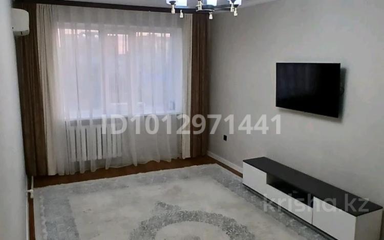 2-комнатная квартира · 56 м² · 5/5 этаж, мкр 8, Рыскулова 200 за 16.2 млн ₸ в Актобе — фото 2