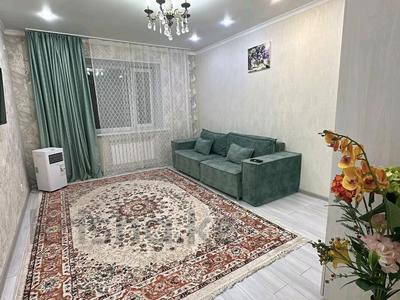 2-комнатная квартира · 63 м² · 7/8 этаж, мкр 4 33 за 24.4 млн 〒 в Уральске