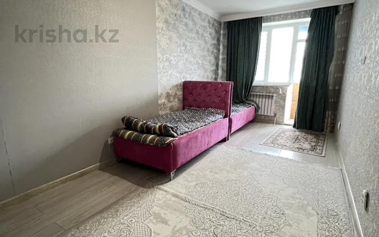 3-комнатная квартира · 100 м² · 7/8 этаж, Аманжол Болекпаев 12 за 300 000 ₸ в Астане, Алматы р-н — фото 2