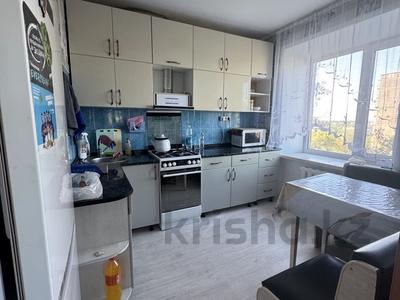 3-бөлмелі пәтер · 55 м² · 4/9 қабат, 6 микрорайон, бағасы: 10 млн ₸ в Темиртау