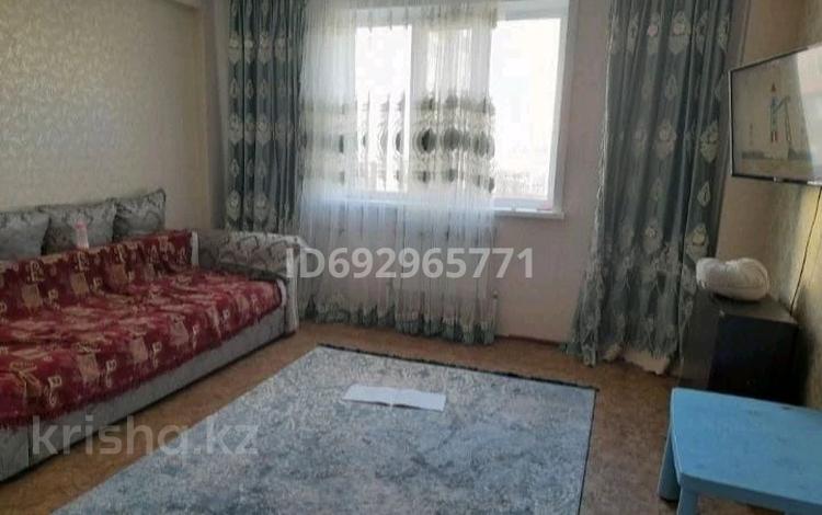 3-бөлмелі пәтер · 80 м² · 4/9 қабат, павлова 96/5 — Сарыарка, бағасы: 42 млн ₸ в Павлодаре — фото 2