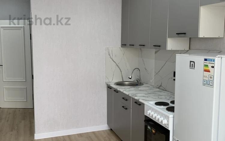 1-комнатная квартира · 42 м² · 5/8 этаж, Муканова 51 за 170 000 ₸ в Караганде, Казыбек би р-н — фото 2