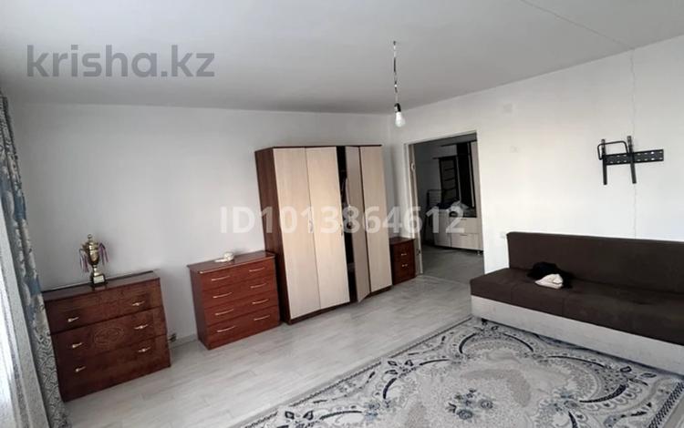 1-комнатная квартира · 56 м² · 2/5 этаж, Алашахан 34 И за 100 000 ₸ в Жезказгане — фото 2