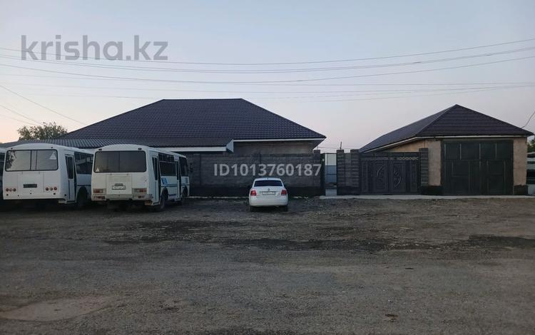 Отдельный дом · 6 комнат · 200 м² · 8 сот., Ұлытауский 20 — Салықбаева 2 за ~ 100 млн ₸ в Жезказгане — фото 2