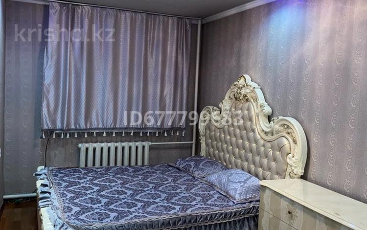 2-комнатная квартира, 50 м², 1/2 этаж посуточно, 2 микрорайон 17 за 12 000 〒 в Туркестане — фото 2
