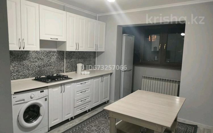 2-комнатная квартира · 52 м² · 4/5 этаж, мкр Аксай-3А 53 — Момышулы за 250 000 ₸ в Алматы, Ауэзовский р-н — фото 2