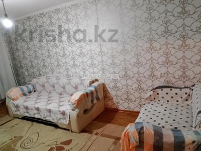 2-комнатная квартира · 46 м² · 1/5 этаж, Майкудук, Майкудук, 16й микрорайон 28 — Находиться возле 76 школы за 11 млн 〒 в Караганде, Алихана Бокейханова р-н