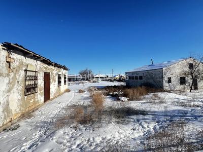 Өнеркәсіптік база · 36 сотық, Ермаш аманбердиев 20, бағасы: 15 млн 〒 в Макате