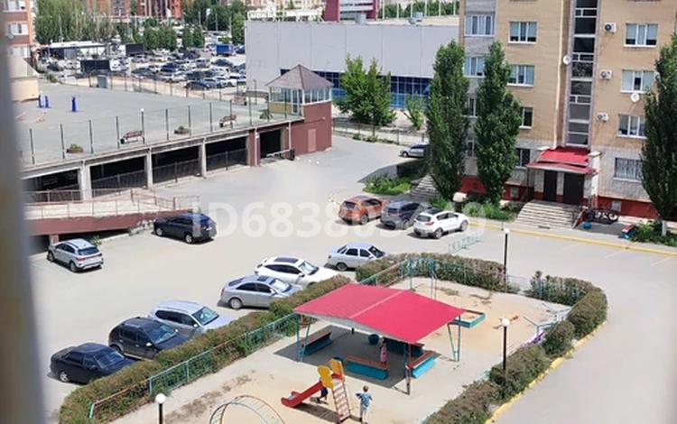 3-комнатная квартира · 82 м² · 5/5 этаж, мкр. Алтын орда, Алия Молдагуловой 57д — Алия Молдагуловой за 35 млн ₸ в Актобе — фото 42