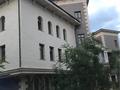 Отдельный дом · 40 комнат · 1430 м², Аль-фараби 89/18 за ~ 4 млн 〒 в Алматы, Бостандыкский р-н — фото 3
