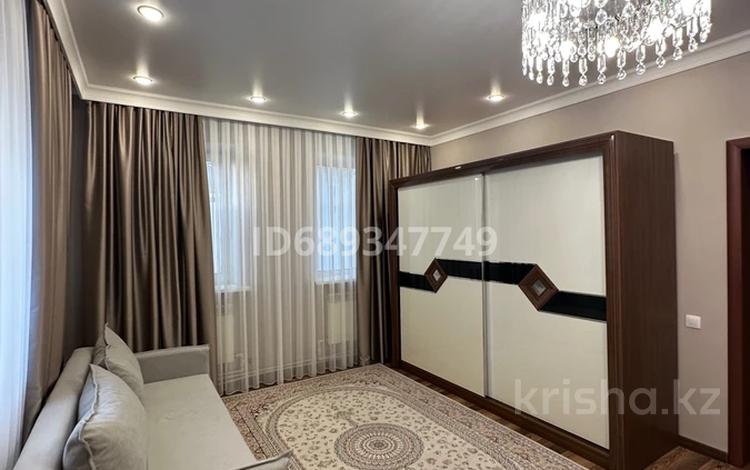 Отдельный дом · 6 комнат · 157.4 м² · 5 сот., мкр Новый Город, Пичугина за 75 млн 〒 в Караганде, Казыбек би р-н — фото 11