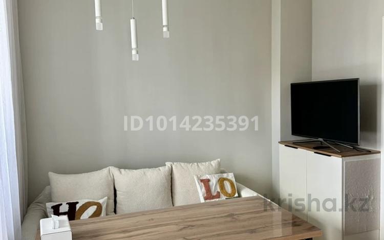 1-комнатная квартира · 50 м² · 6/9 этаж, Кабанбай батыра 64 — Рыскулова за 300 000 ₸ в Астане, Есильский р-н — фото 2