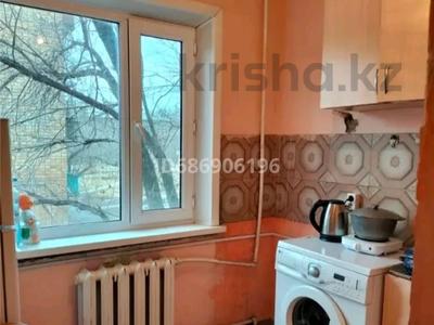 2-комнатная квартира · 42 м² · 2/5 этаж, Майкудук, 12-шағынаудан 39 — Супермаркет Аян за 100 000 ₸ в Караганде, Алихана Бокейханова р-н