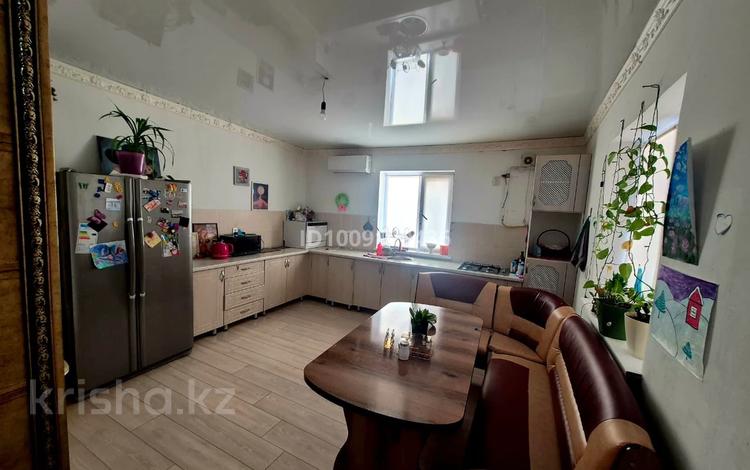 Отдельный дом · 3 комнаты · 100 м² · 4 сот., Жиенбаева 127/А за 150 000 〒 в Актобе, мкр Гормолзавод — фото 2