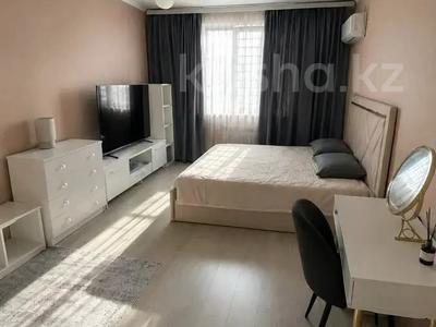 2-бөлмелі пәтер · 56 м² · 5/12 қабат, Кошкарбаева 1140, бағасы: 35 млн ₸ в 