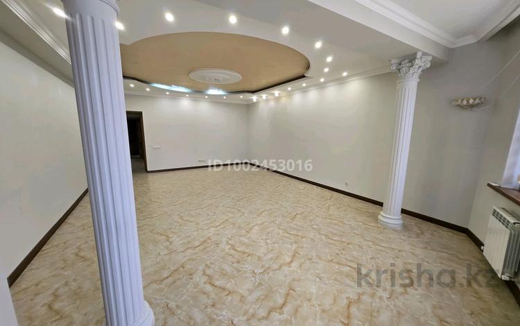 3-бөлмелі пәтер · 160 м² · 9/12 қабат, мкр Самал-2 58, бағасы: 150 млн ₸ в Алматы, Медеуский р-н — фото 2