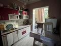 4-бөлмелі пәтер · 80 м² · 5/5 қабат, мкр Карасу 15 — Бауыржан момышулы 37 де магнумнан повороттан киретын домдар, бағасы: 19.5 млн ₸ в Таразе — фото 7