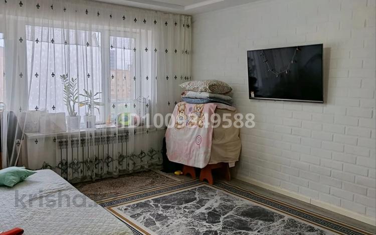 1-комнатная квартира · 30 м² · 5/5 этаж, 28А мкр — У дороги ,рядом остановка за 6.5 млн 〒 в Актау — фото 2