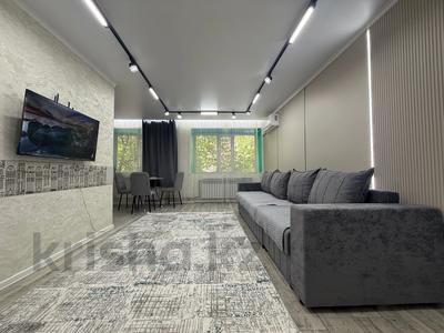 2-комнатная квартира · 53 м² · 2/5 этаж, Уранхаева 20 — Центр Площадь Мед Академия за 20 000 ₸ в Семее
