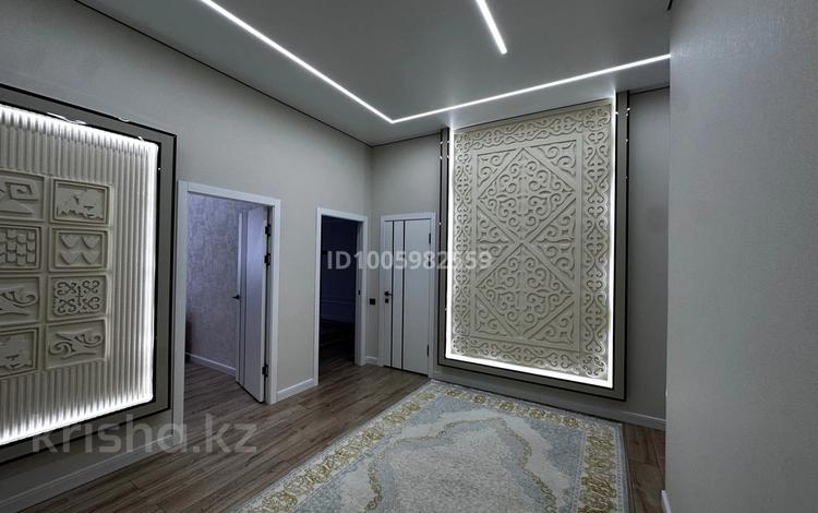 2-бөлмелі пәтер · 80 м² · 3/15 қабат, 17-ш/а. Кереге, бағасы: 31 млн ₸ в Актау, 17-й мкр — фото 2