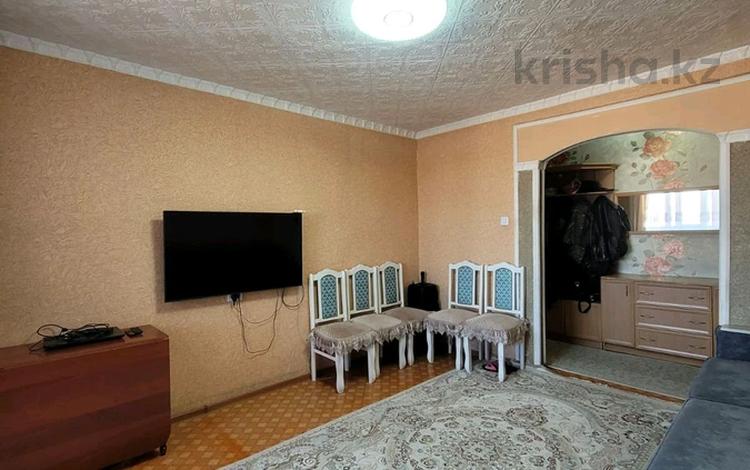 3-комнатная квартира, 68 м², 10/10 этаж, Рыскулова за 20 млн 〒 в Семее — фото 2
