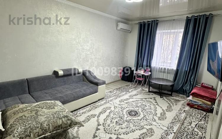1 бөлме · 20 м² · 2 қабат, Бейбитшилик 62, бағасы: 50 000 ₸ в Шымкенте — фото 2