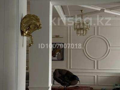 4-комнатная квартира · 200 м² · 2/3 этаж, Конаева Комратова 74 — Золотой квадрат , элитный жк за 800 000 〒 в Таразе