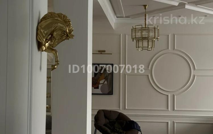 4-комнатная квартира · 200 м² · 2/3 этаж, Конаева Комратова 74 — Золотой квадрат , элитный жк за 650 000 〒 в Таразе — фото 11