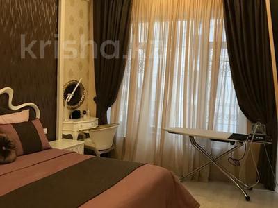 1-бөлмелі пәтер · 65 м² · 2 қабат, Розыбакиева 320, бағасы: 300 000 ₸ в Алматы, Бостандыкский р-н