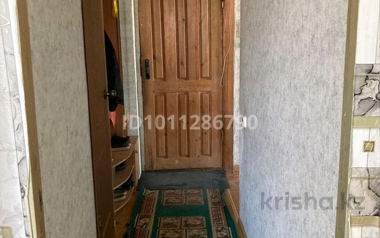 2-комнатная квартира · 42 м² · 4/5 этаж, 14 мкр 2 за 15 млн 〒 в Семее — фото 2