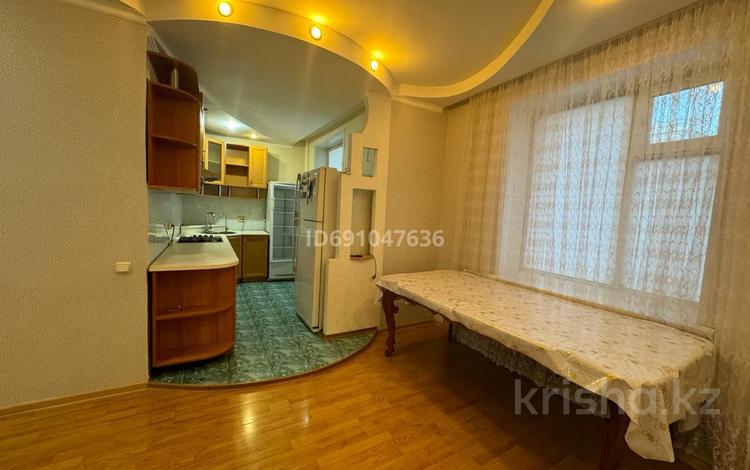3-комнатная квартира, 110.7 м², 2/4 этаж, Ауелбекова 89 за 33 млн 〒 в Кокшетау — фото 2