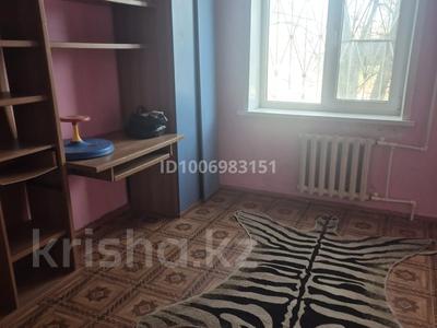 3-комнатная квартира · 75 м² · 2/5 этаж, мкр 4 19 за 150 000 〒 в Уральске