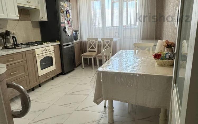 3-комнатная квартира · 88.5 м² · 9/9 этаж, мкр. Алтын орда, Ораза Татеулы 15 за 33 млн 〒 в Актобе — фото 2