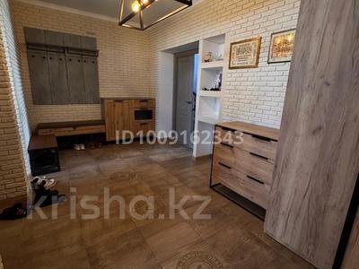 Отдельный дом · 6 комнат · 420 м² · 10 сот., мкр Кунгей 4 — ул Акселеу Сейдимбека за ~ 90 млн 〒 в Караганде, Казыбек би р-н