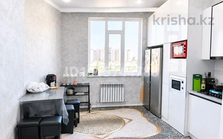 3-комнатная квартира · 100 м² · 7/10 этаж, 16-й мкр — рядом трк Байтерек школа 35 новый переди дома парикмаыхерская магазин за 36 млн ₸ в Актау — фото 2
