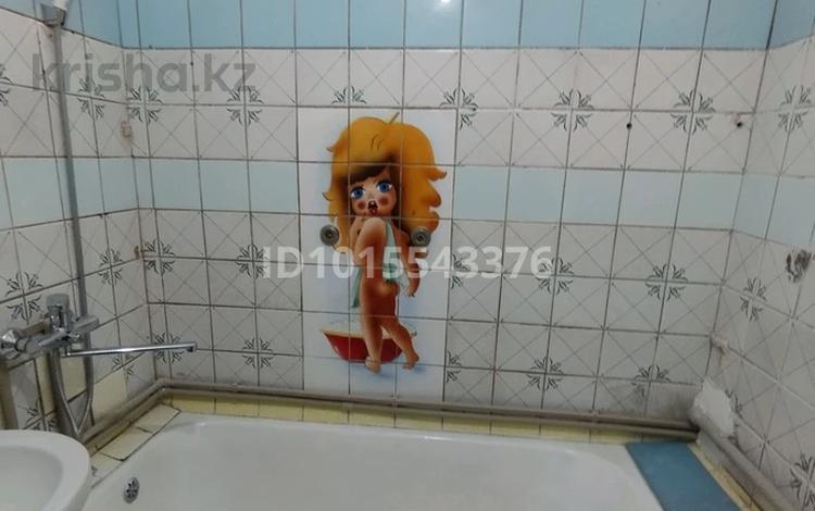 3-бөлмелі пәтер · 65 м² · 2/2 қабат, Мкр АКНМ 8/6, бағасы: 150 000 ₸ в Алматы — фото 2