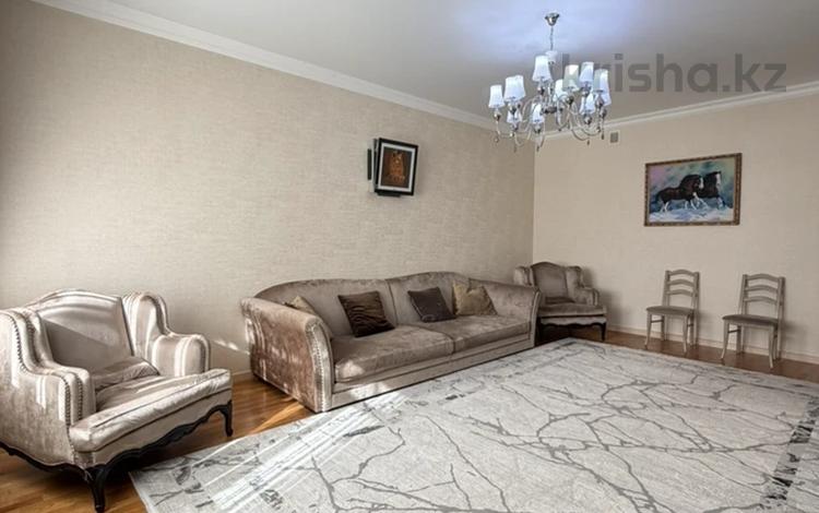 3-бөлмелі пәтер · 120 м² · 2/4 қабат, Макпал 6, бағасы: 112 млн ₸ в Астане, Есильский р-н — фото 2