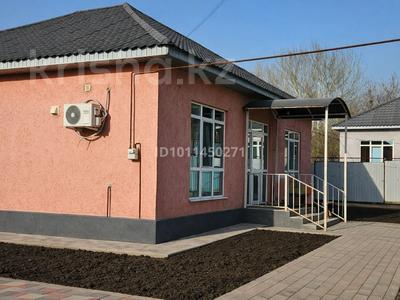 Отдельный дом · 4 комнаты · 120 м² · 4.5 сот., Байсеитова 46/2 за 50 млн 〒 в Жанатурмысе