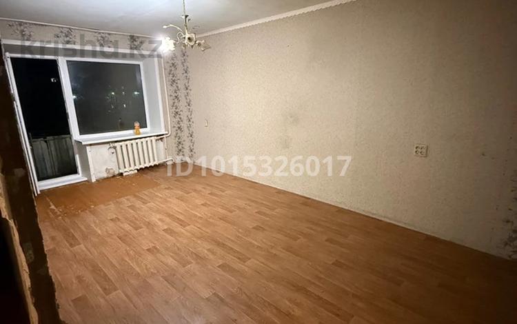 1-бөлмелі пәтер · 30 м² · 3/5 қабат, 1 микрорайон 17, бағасы: 1.8 млн ₸ в Качаре — фото 2