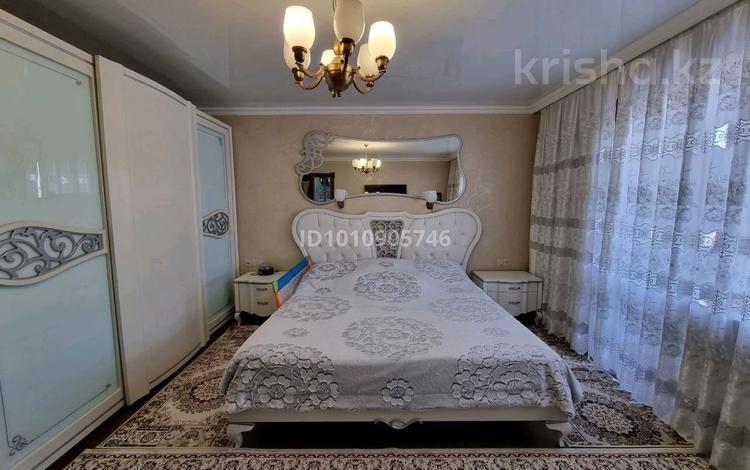 3-бөлмелі пәтер · 65 м² · 1/5 қабат, мкр Новый Город, Муканова — Жаңа мектеп жанында, бағасы: 30 млн ₸ в Караганде, Казыбек би р-н — фото 3