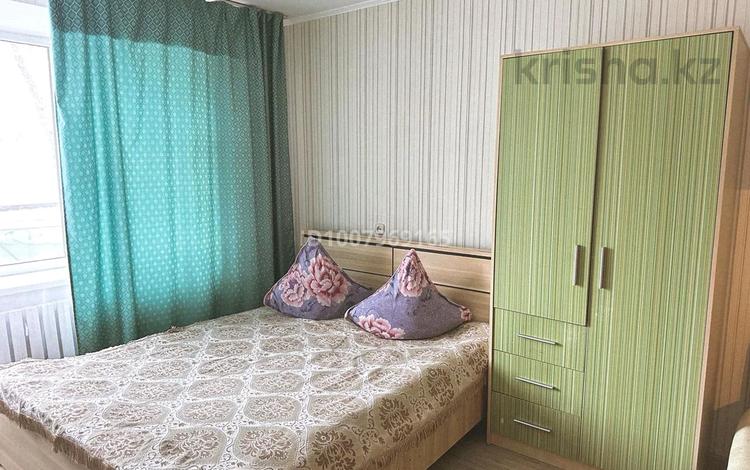 1-бөлмелі пәтер · 42 м² · 2/5 қабат, Айтеке би 1 — Возле жд вокзала и колхозный рынок, бағасы: 10 000 ₸ в Актобе — фото 2