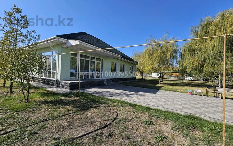 Отдельный дом · 5 комнат · 200 м² · 100 сот., 8 линия — 8 озер за 105 млн 〒 в Теренкаре — фото 2