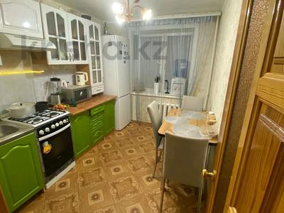 2-комнатная квартира, 50 м², 1/6 этаж, 20 мкрн 1 за 15.8 млн 〒 в Петропавловске