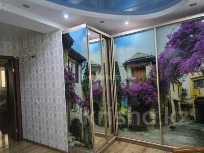 2-бөлмелі пәтер · 87 м² · 2/4 қабат, ул. Наурыз 6, бағасы: 300 000 〒 в Костанае